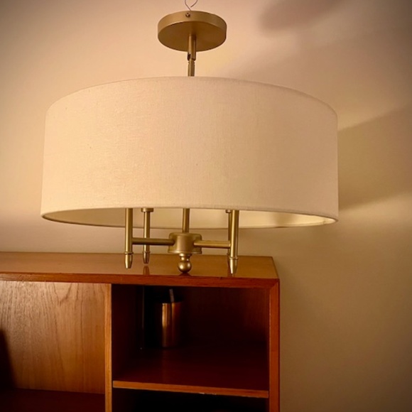 Elegant Hampton Hill Transitional Drum Shade and Matte Gold Chandelier - Picture 1 of 4